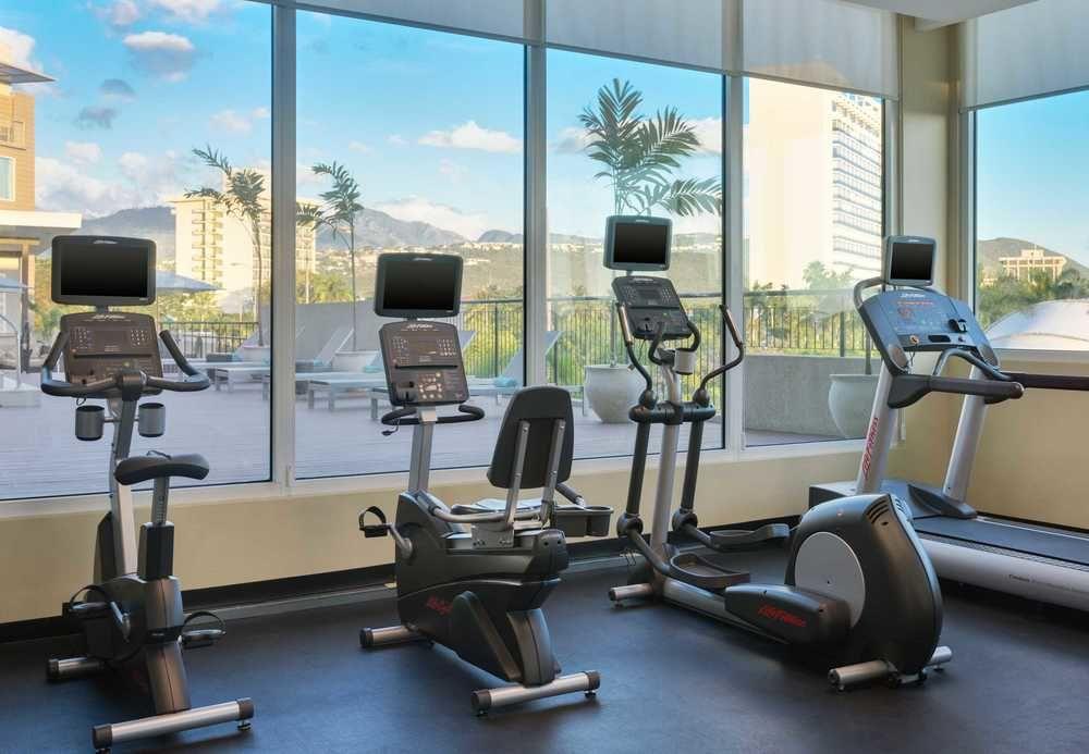 Courtyard By Marriott Kingston, Jamaica Hotell Exteriör bild
