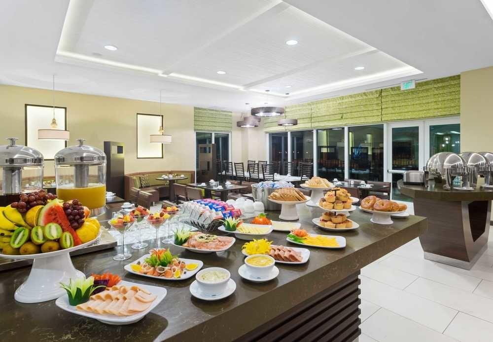 Courtyard By Marriott Kingston, Jamaica Hotell Exteriör bild
