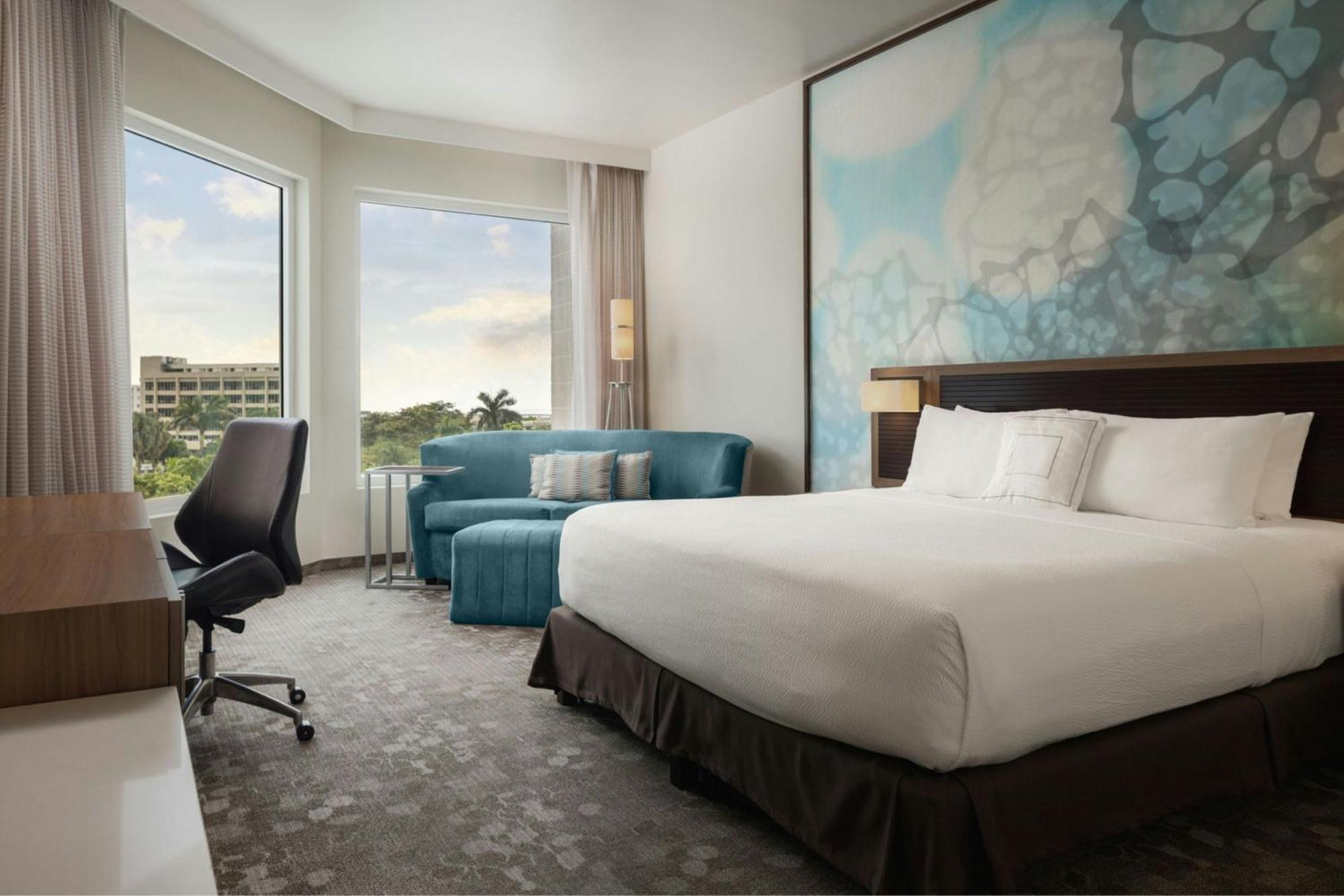 Courtyard By Marriott Kingston, Jamaica Hotell Exteriör bild