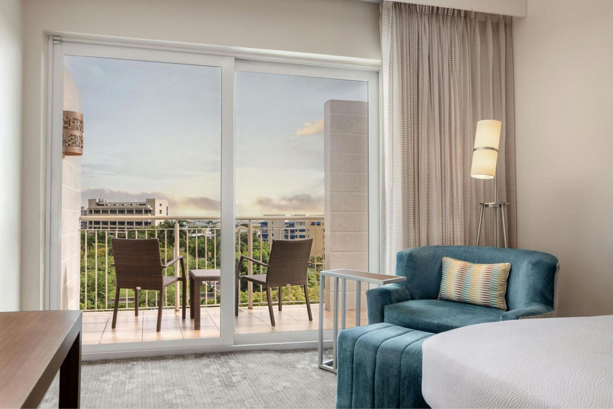 Courtyard By Marriott Kingston, Jamaica Hotell Exteriör bild